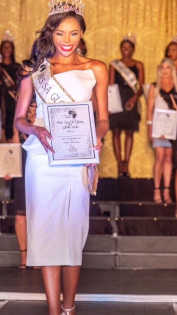 Mbali Mkhize crowned as Mrs South Africa Globe 2020!