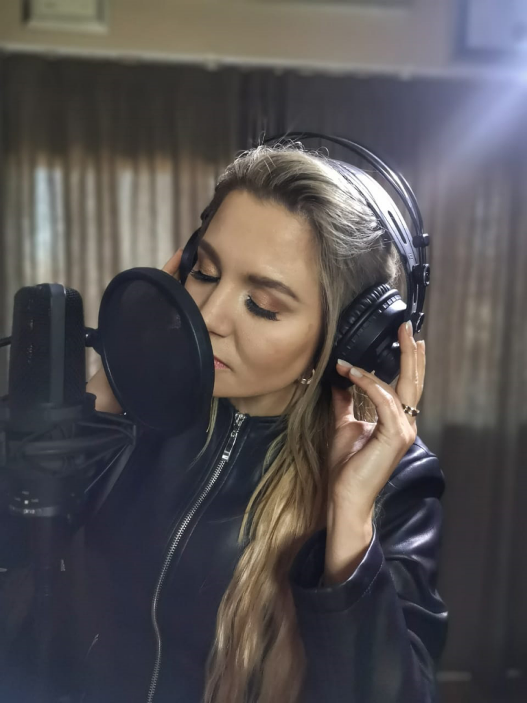 Valeska Muller releases music video for new single, Daar Waar Ons Staan