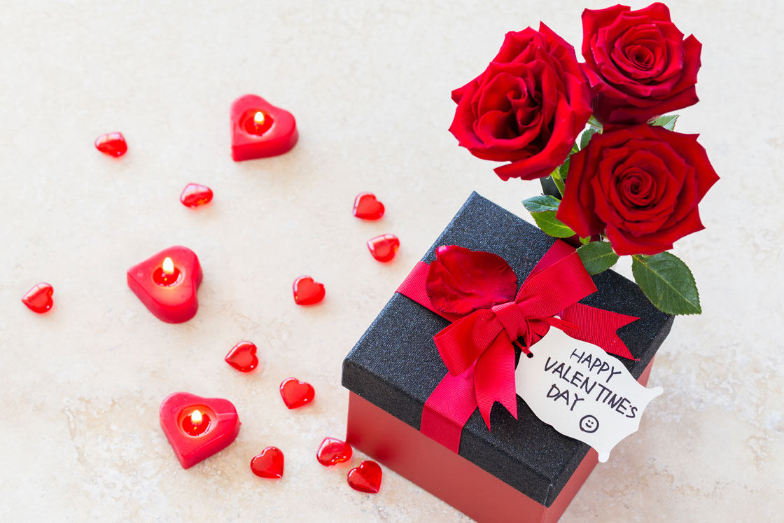 Valentine’s Day 2021: women spend more money on gifts than men